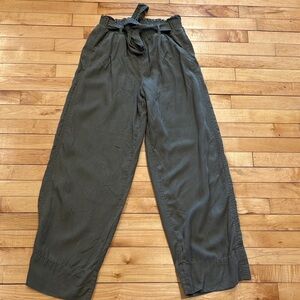 NWOT Knox Rose wide leg pants size S.